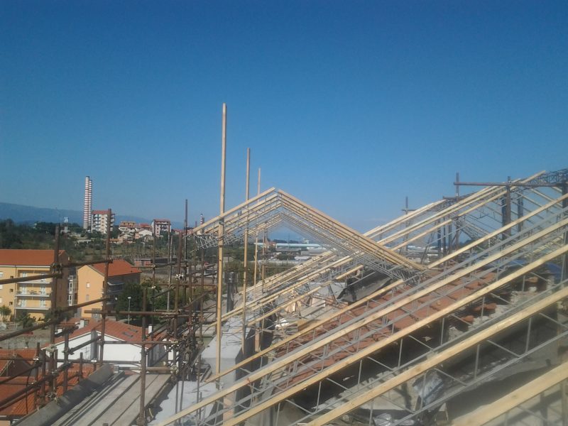 orditure metalliche in acciaio per tetti inclinati